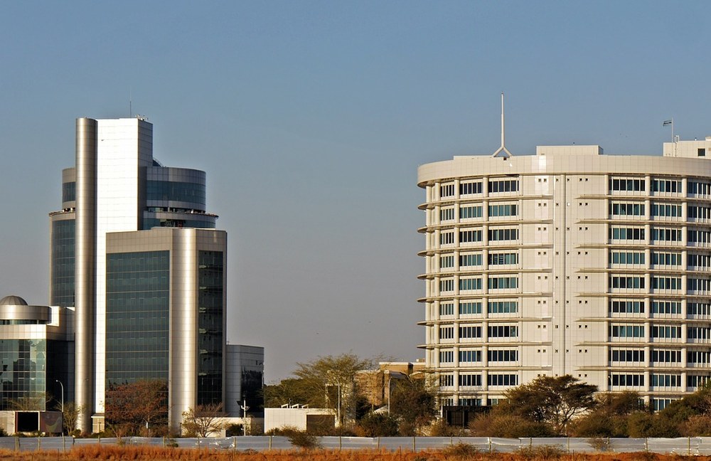 BOTSWANA: Neue Parteien schliessen sich dem Fall über die Öffnung der Ehe an