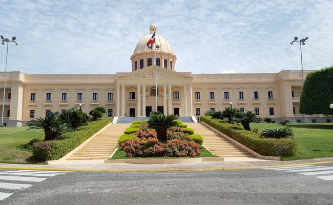 DOM. REPUBLIK: Gericht kippt Verbot von Homosexualität bei Armee und Polizei