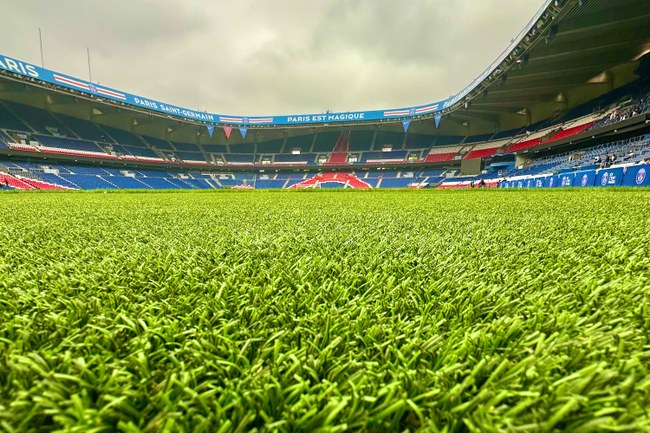 FRANKREICH: Erneut LGBTI+ feindliche Fangesänge während Fussballmatch