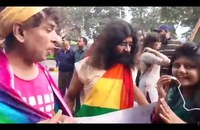 INDIEN: Hunderte nehmen an der 10. New Delhi Pride teil
