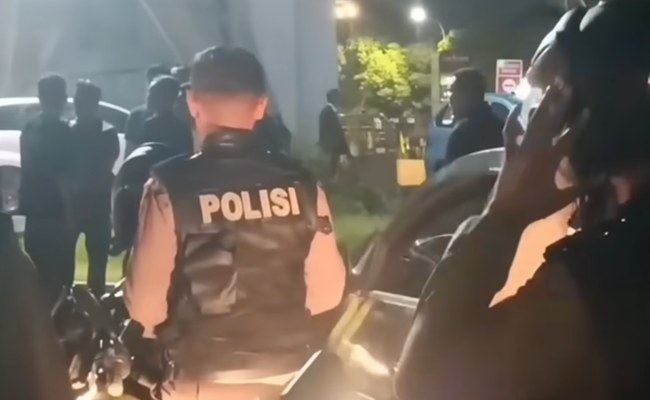 INDONESIEN: 34 Verhaftungen bei Razzia während angeblicher S*xparty