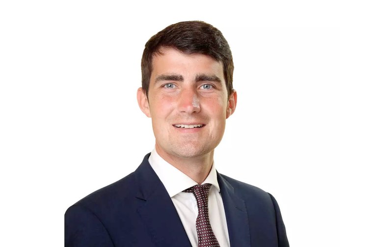 IRLAND: Irischer Minister für Strassenbau startet mit Coming Out ins 2024