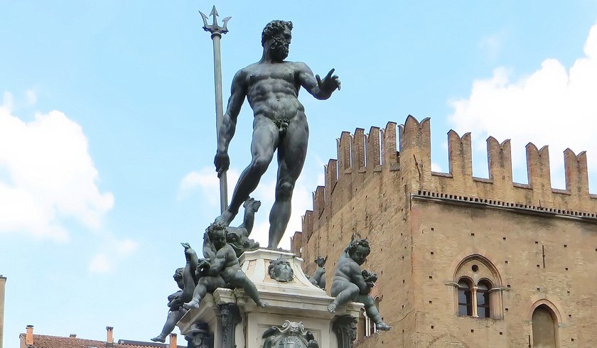 ITALIEN: Facebook zensuriert historische Statue