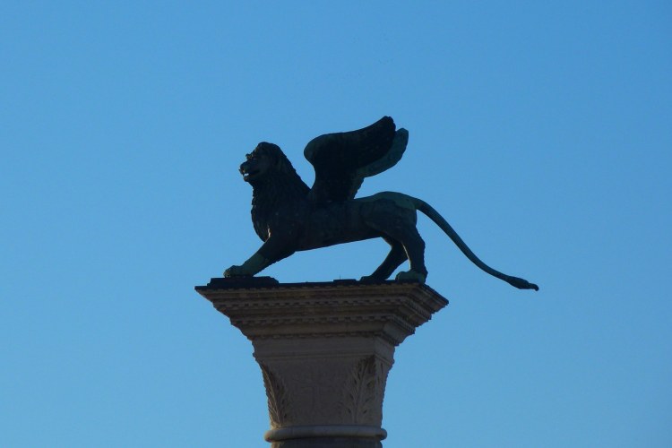 ITALIEN: Kulturministerium verweigert Unterstützung für den Queer Lion in Venedig