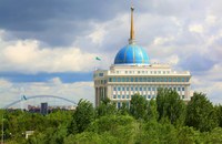 KASACHSTAN: Präsident unterzeichnet LGBTI+ feindlichen Gesetzesentwurf