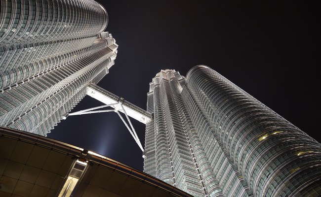 MALAYSIA: Mehr als 200 Männer bei Razzia in Sauna festgenommen