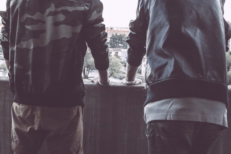 NEUSEELAND: Teenager-Gang wegen Grindr-Angriffen verurteilt