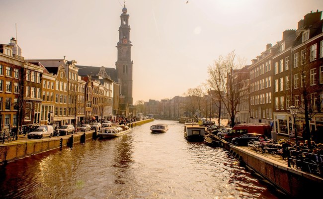 NIEDERLANDE: Gibt es bald ein Asylzentrum speziell für queere Migrant:innen?