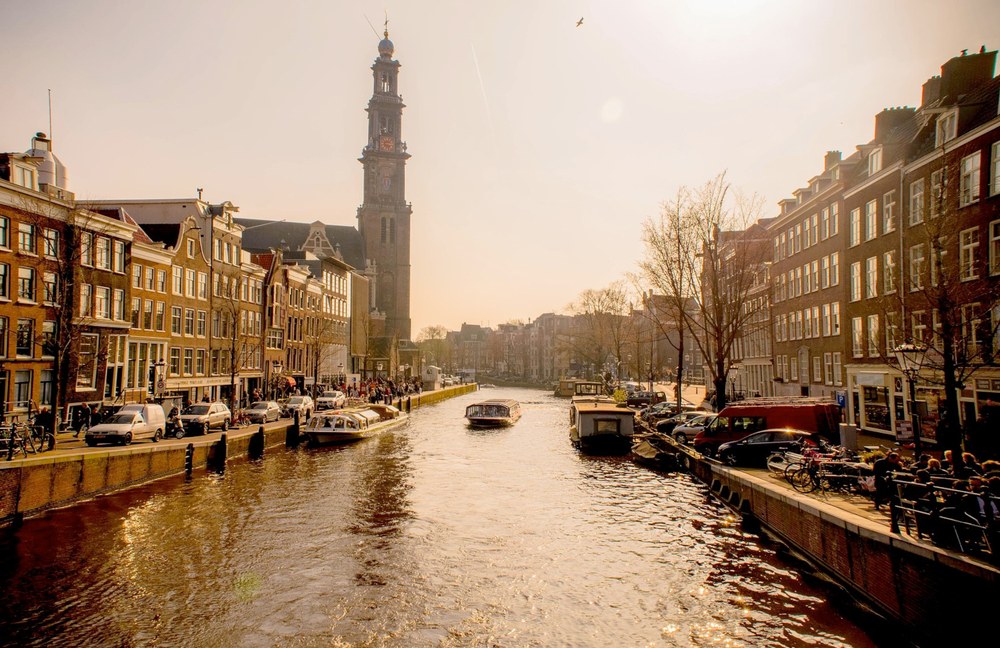 NIEDERLANDE: Gibt es bald ein Asylzentrum speziell für queere Migrant:innen?