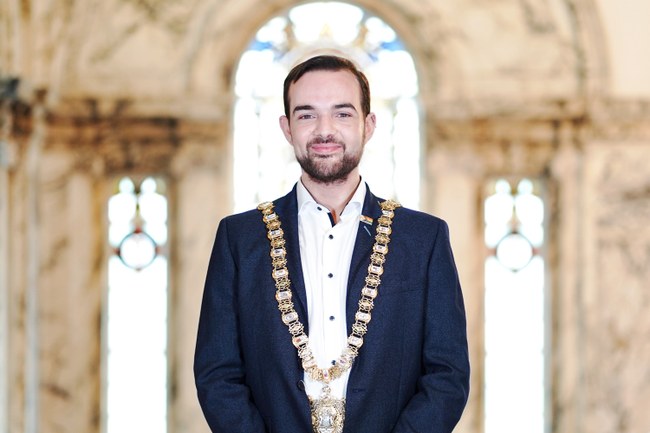 NORDIRLAND: Belfast und der erste schwule Bürgermeister der Stadt