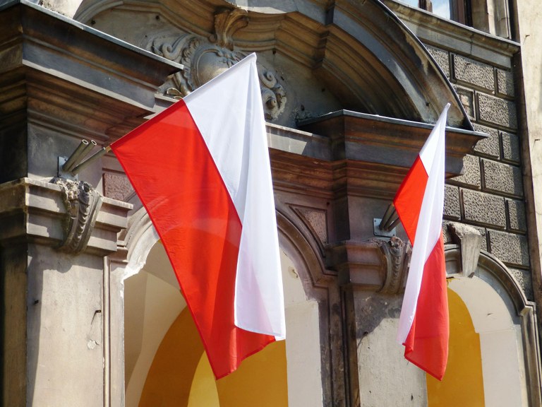 POLEN: Gericht bestätigt - Polen muss im Ausland geschlossene Ehen gleichgeschlechtlicher Paare anerkennen