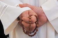 POLEN: Priester muss wegen Drogen und schwuler Sexparty ins Gefängnis