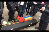 RUSSLAND: Festnahmen und Zensur rund um den Coming Out Day