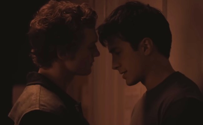 RUSSLAND: Heated Rivalry-Fans machen sich für ihre Serie strafbar