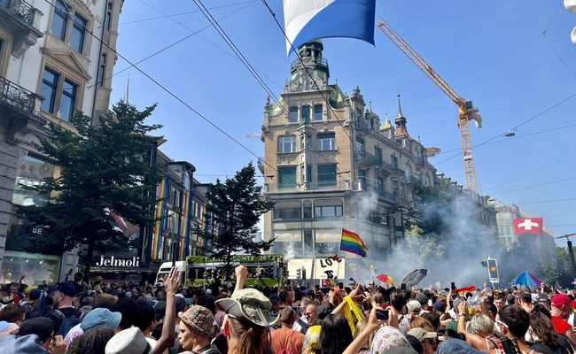 SCHWEIZ: Die Zurich Pride 2026 beschränkt sich auf Demo und Partys