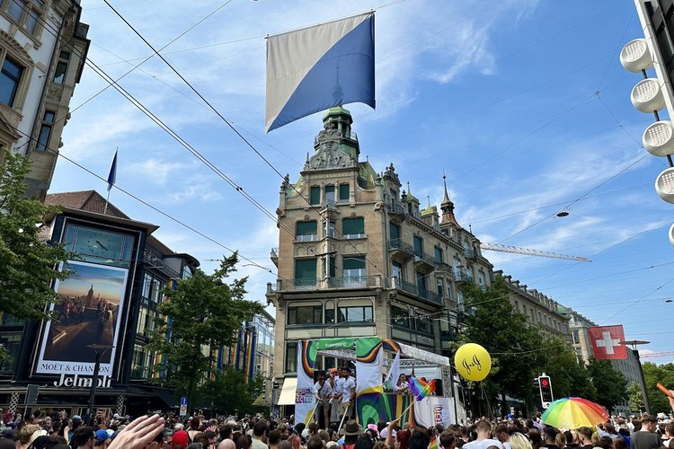 SCHWEIZ: Die Zurich Pride kehrt 2027 ins Herz der Stadt zurück