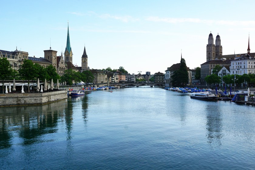 SCHWEIZ: Durchschnittlich 4 Meldungen pro Tag bei „Zürich schaut hin“