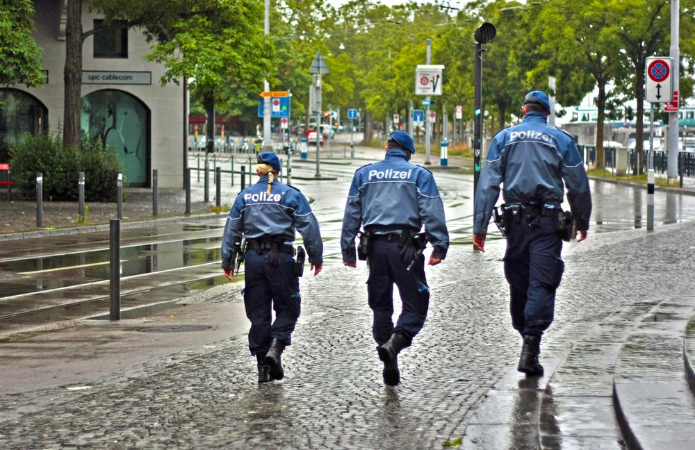 SCHWEIZ: PinkCop will rechtliche Überprüfung von Äusserungen eines Zürcher SVP-Kantonsrats