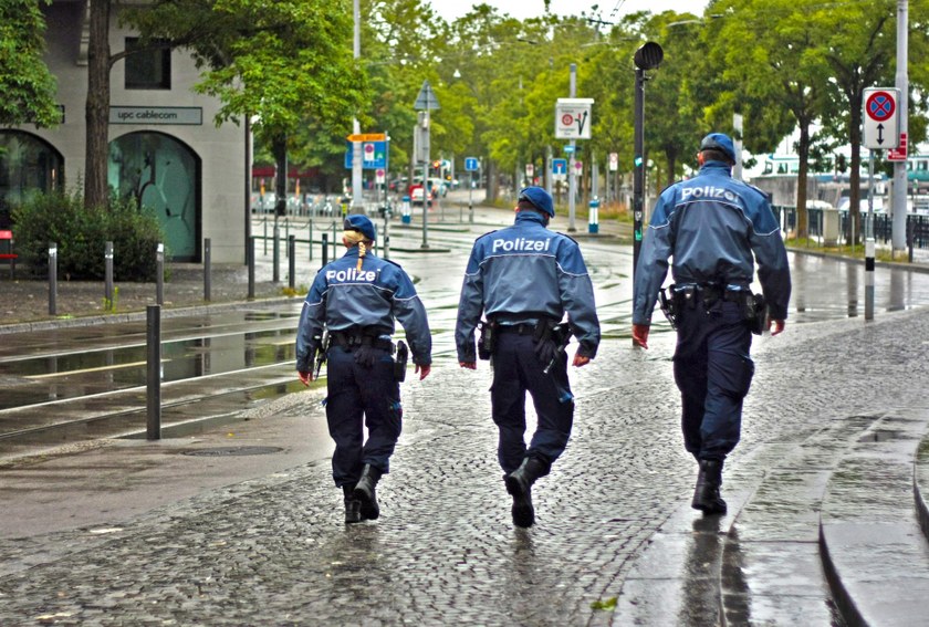 SCHWEIZ: PinkCop will rechtliche Überprüfung von Äusserungen eines Zürcher SVP-Kantonsrats