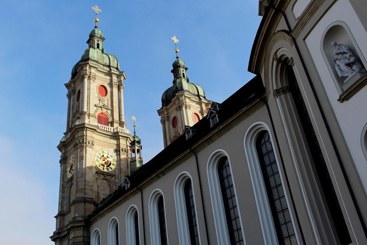 SCHWEIZ: St. Gallen schaut hin - eine weitere Stadt führt das Meldetool ein