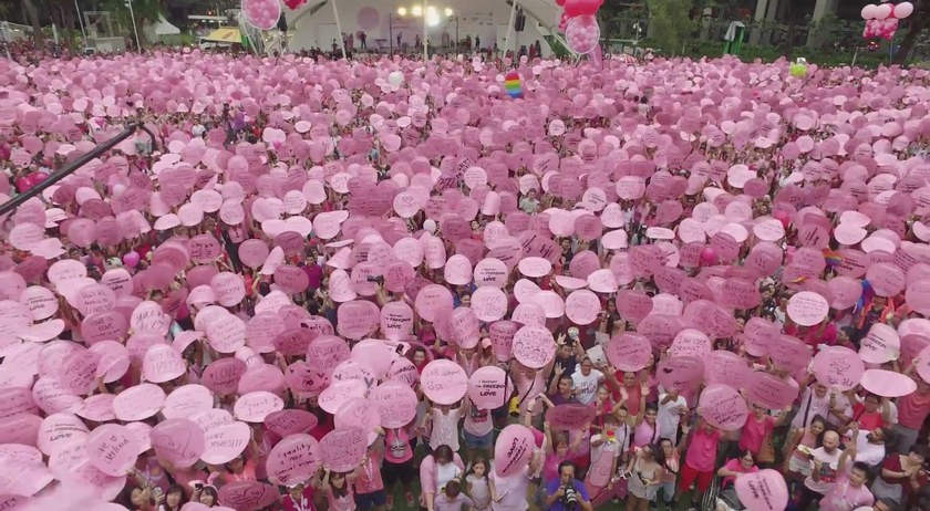 SINGAPUR: Tausende nahmen am Pink Dot teil