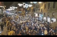 SPANIEN: Gross angelegte Proteste in Madrid gegen Anti-LGBT+ Gesetz