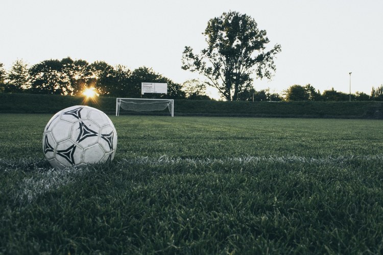 SPORT: Welche Mannschaften wurden bei der Fussball-WM am meisten LGBTI+ feindlich beleidigt?