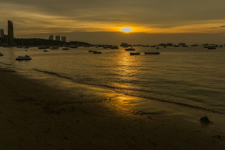 THAILAND: Mann wegen expliziten Onlineinhalten und Drogen verhaftet