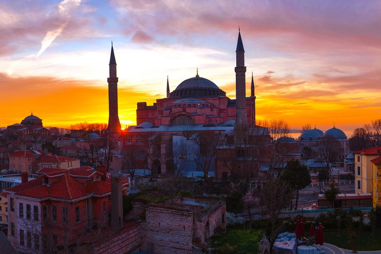 TÜRKEI: Noch immer sind viele LGBTI+ in Haft