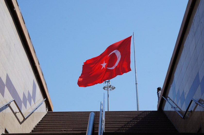 TÜRKEI: Polizei riegelte Stadtteile aus Angst vor Pride-Event ab