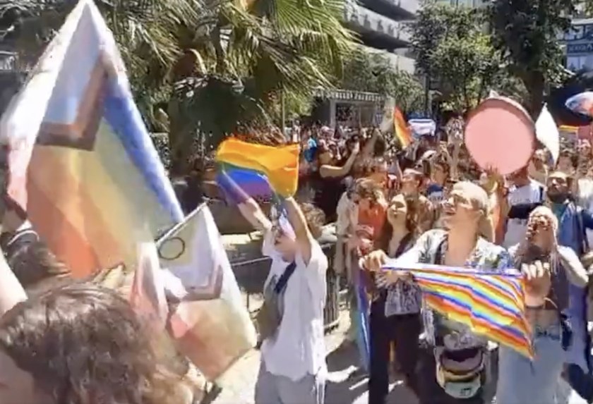 TÜRKEI: Tausende nehmen an der Istanbul Pride teil - 89 Verhaftungen