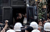TÜRKEI: Verhaftung und Polizeigewalt gegen friedliche Pride-Teilnehmende in Istanbul