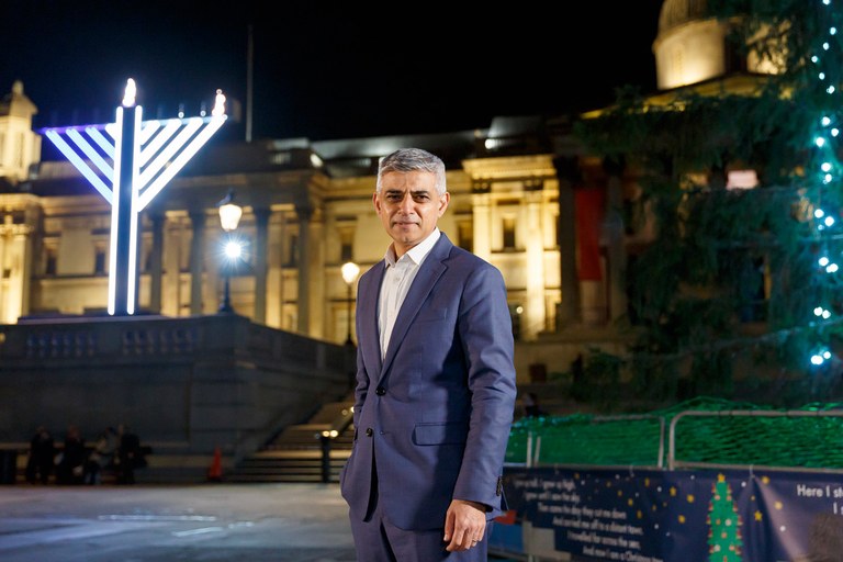 UK: LGBTI+ Ally Sadiq Khan schafft historische Wiederwahl als Londons Bürgermeister