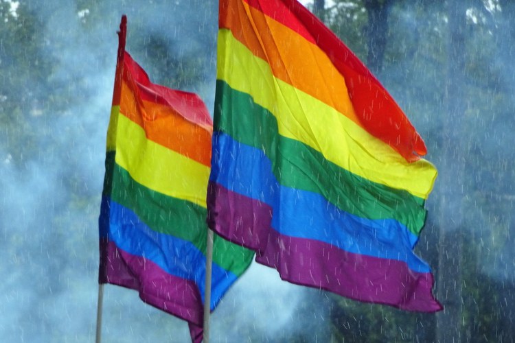 UK: Stonewall steckt in finanziellen Schwierigkeiten