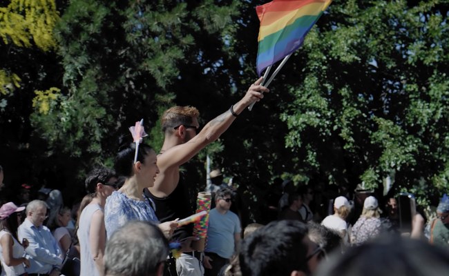 UNGARN: Budapests Bürgermeister droht eine Anzeige wegen der Pride