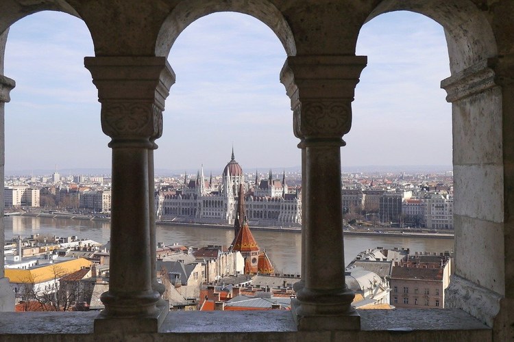 UNGARN: Klage gegen Budapests Bürgermeister fallen gelassen