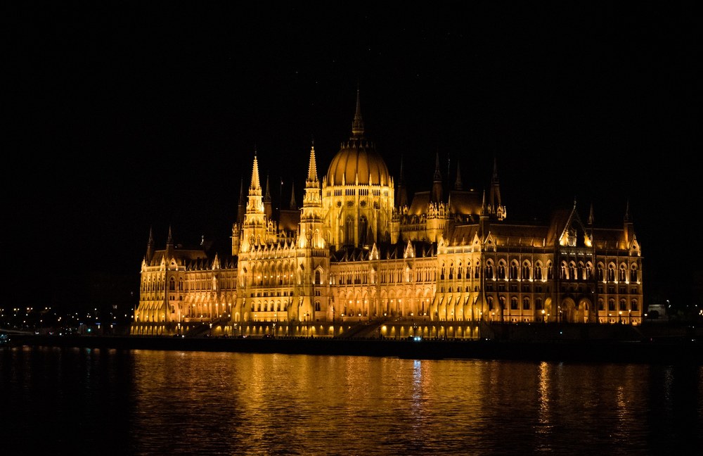 UNGARN: Parlament bringt das Land endlich auf einen LGBTI+ freundlicheren Kurs