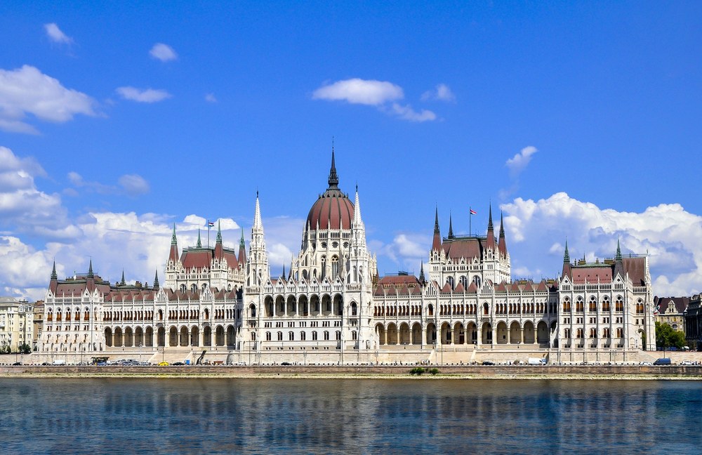 UNGARN will mit Orban-Vergangenheit abschliessen - auch bezüglich der Rechte für LGBTI+