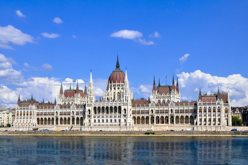 UNGARN will mit Orban-Vergangenheit abschliessen - auch bezüglich der Rechte für LGBTI+