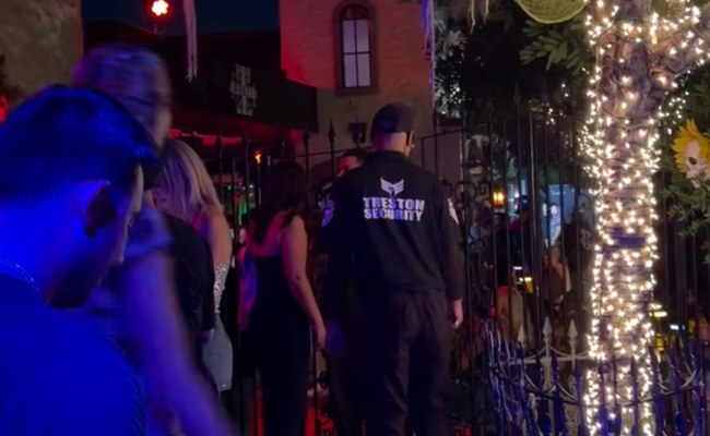 USA: 13 Verhaftungen in der berühmten Gay Bar The Abbey in West Hollywood