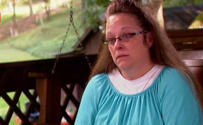 USA: Hat Kim Davis ein Erbe verschwiegen um Gay Paar nicht auszahlen zu müssen?