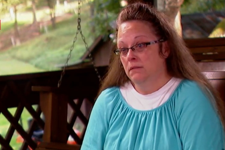 USA: Hat Kim Davis ein Erbe verschwiegen um Gay Paar nicht auszahlen zu müssen?