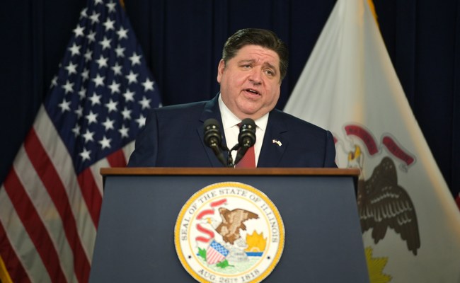 USA: Illinois richtet erste Hotline zur Rechtsberatung explizit für queere Menschen ein