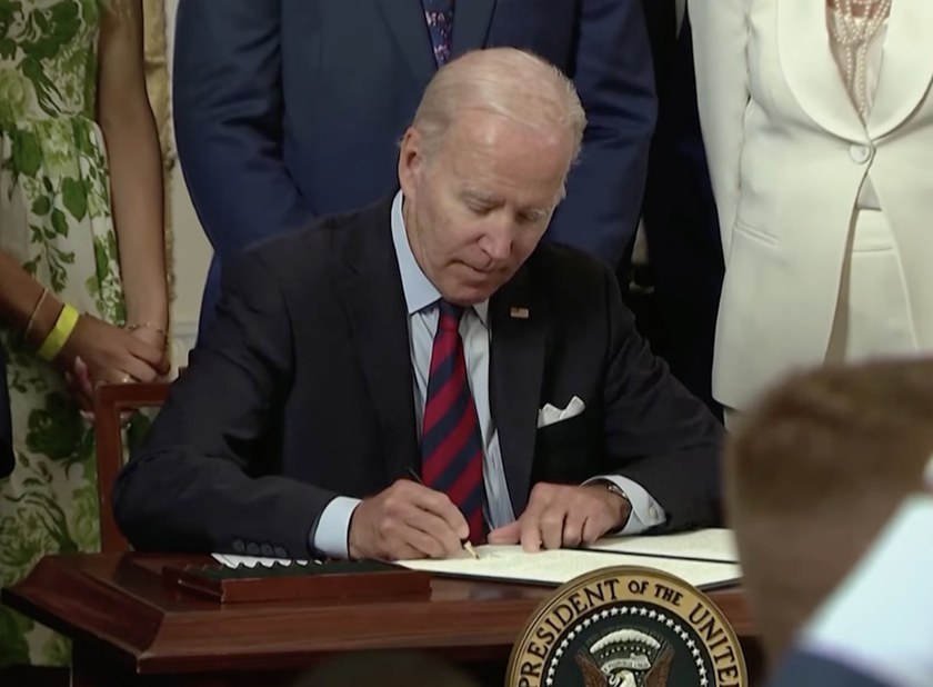 USA: Joe Biden schützt LGBTI+ Jugendliche