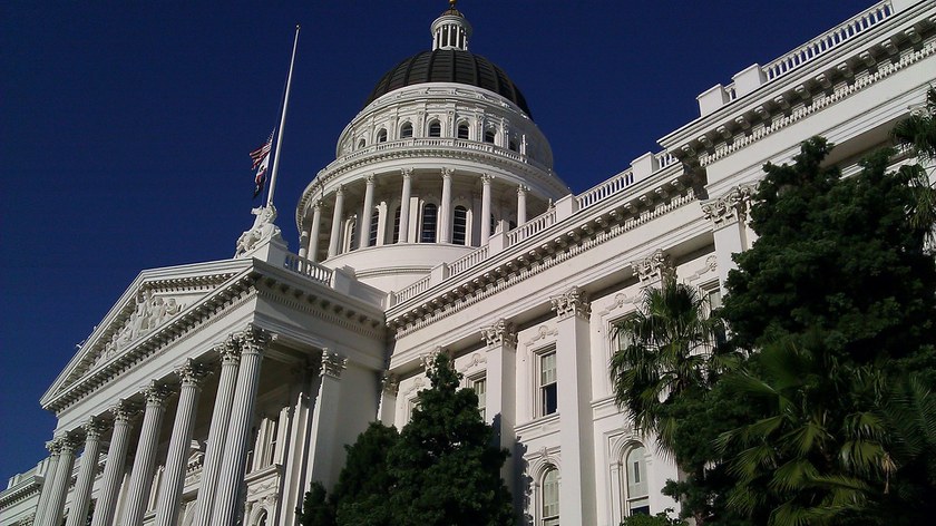 USA: Kalifornien untersagt staatlich-finanzierte Reisen in 5 weitere Bundesstaaten