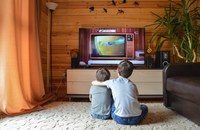 USA: Kommen nun tatsächlich Warnhinweise vor LGBTI+ freundlichen TV-Programmen?
