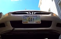 USA: Mann gewinnt vor Gericht und darf mit GAY-Autokennzeichen fahren