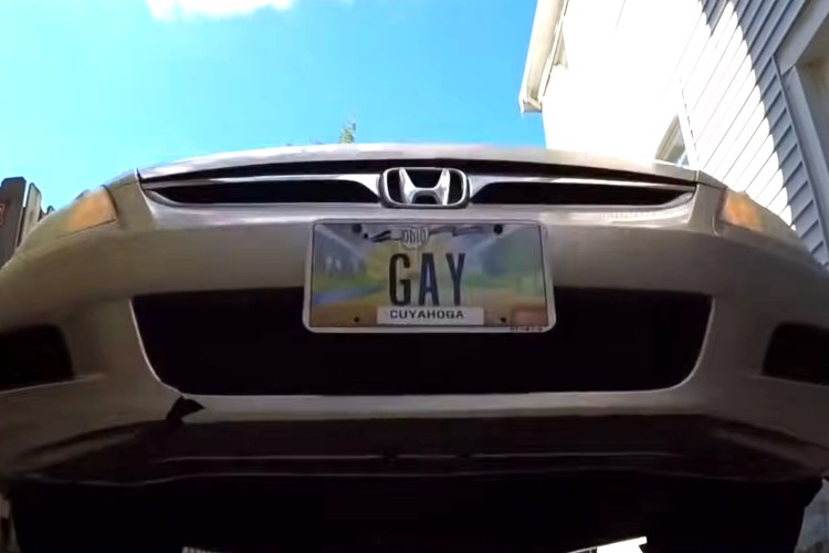 USA: Mann gewinnt vor Gericht und darf mit GAY-Autokennzeichen fahren