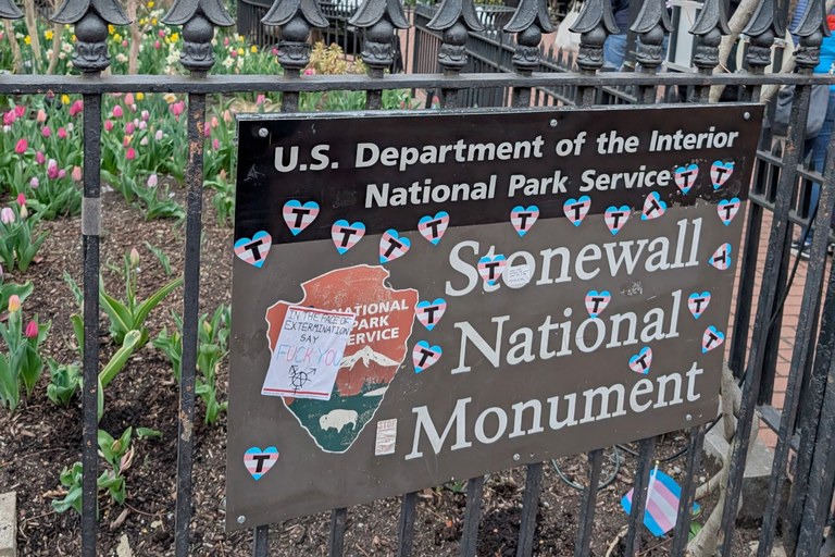 USA: Nach trans Menschen geraten nun andere Mitglieder der LGBTI+ Community ins Visier