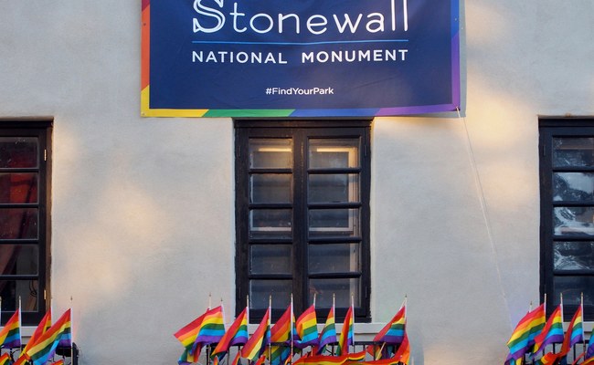 USA: Schock und Wut nachdem das T und das Q von "LGBTQ+" von der Stonewall-Webseite gelöscht wurde